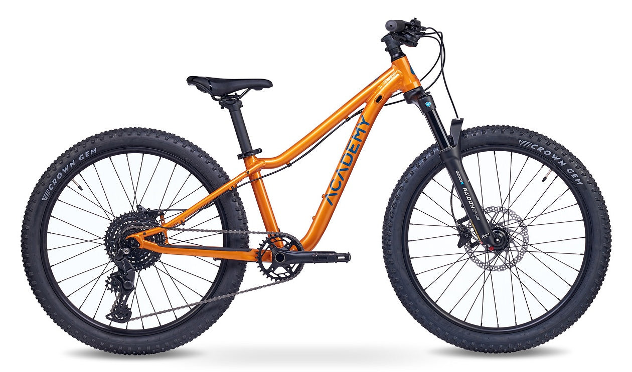 ACADEMY Trail 5 24" Amber (2026)