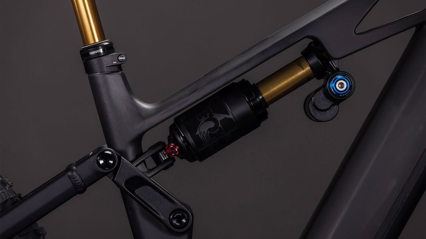 Cube Stereo Hybrid ONE77 HPC AT 800 carbon´n´gold (2026)