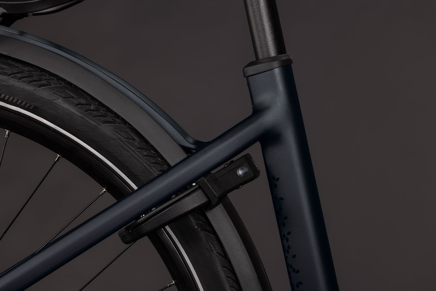 Cube Kathmandu Hybrid Pro 800 Easy Entry coal´n´black (2027)