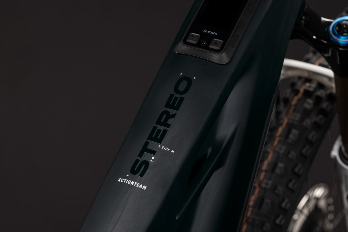 Cube Stereo Hybrid ONE44 HPC AT 800  carbon´n´white (2027)