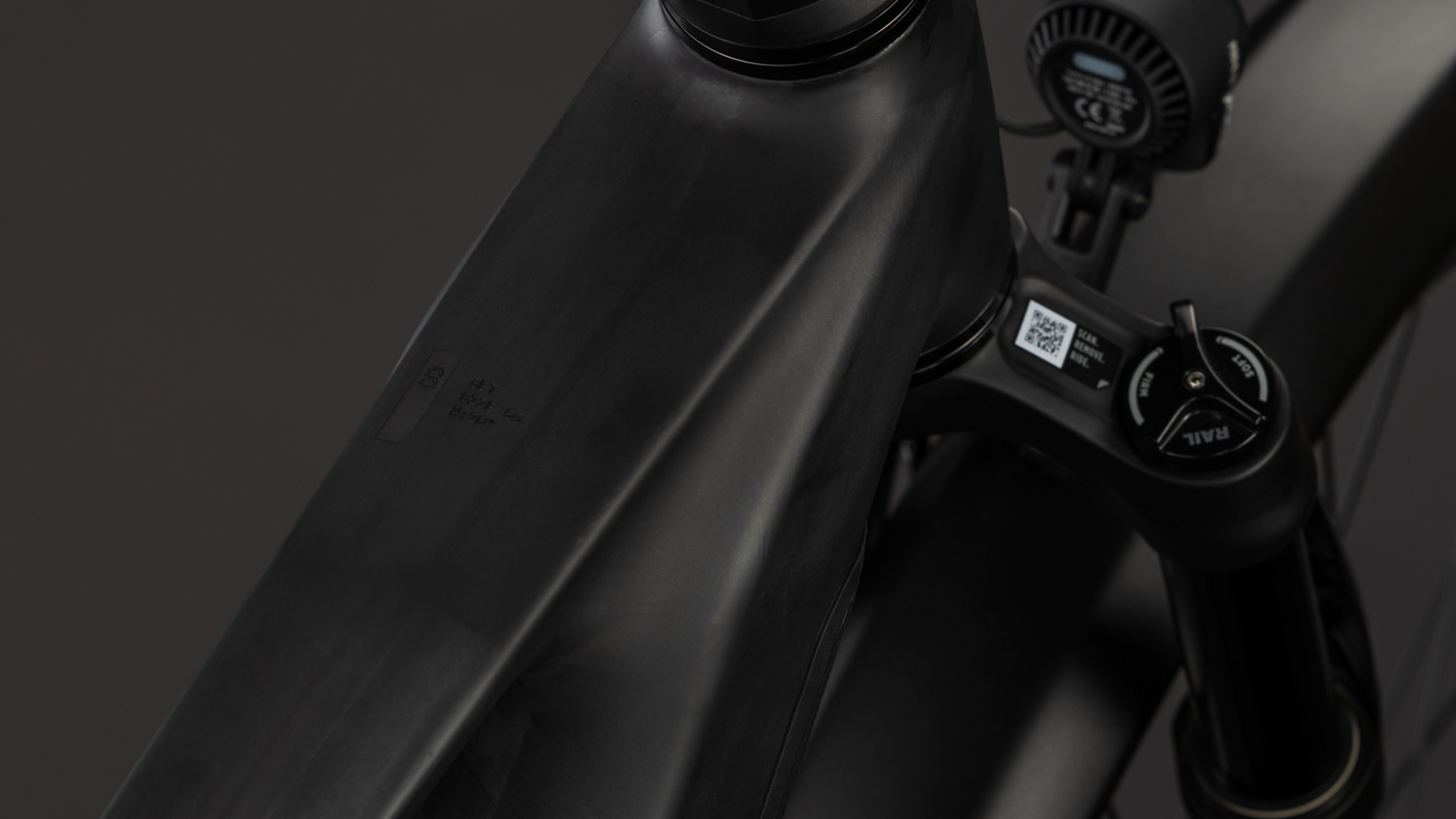 Cube Kathmandu Hybrid ONE11 HPC SLT 800  carbon´n´silverdust (2026)