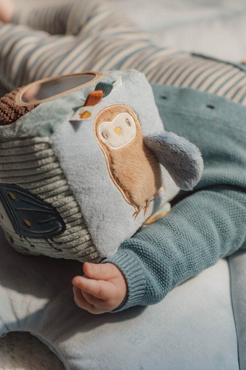 Cubo blandito de actividades Forest Friends de Little Dutch