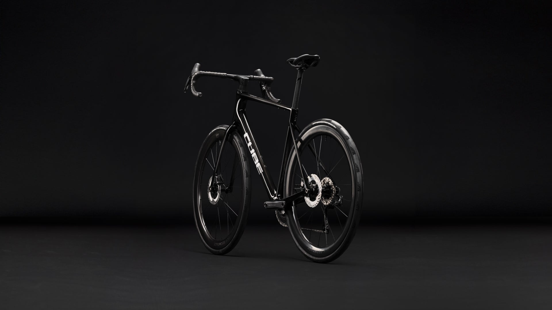 Cube Attain C:62 SLT  carbon´n´white (2027)