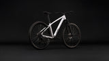 Cube Aim ONE  metallicwhite´n´black (2027)